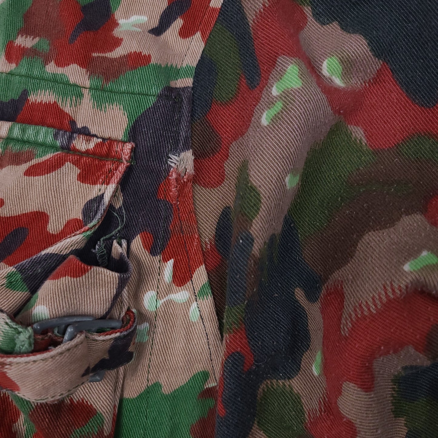 Vintage Swiss Army Alpenflage Camo M70 Combat Pants