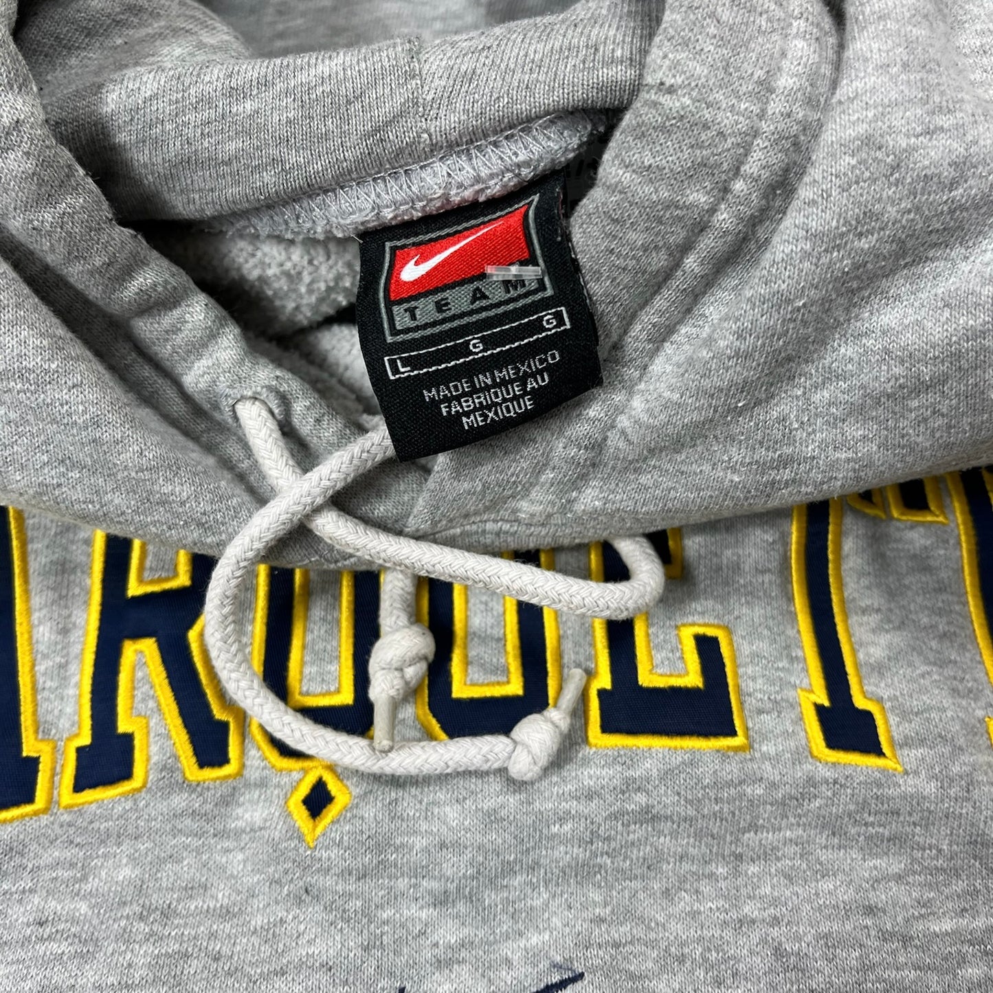 Vintage Marquette University Hoodie Nike Center Swoosh
