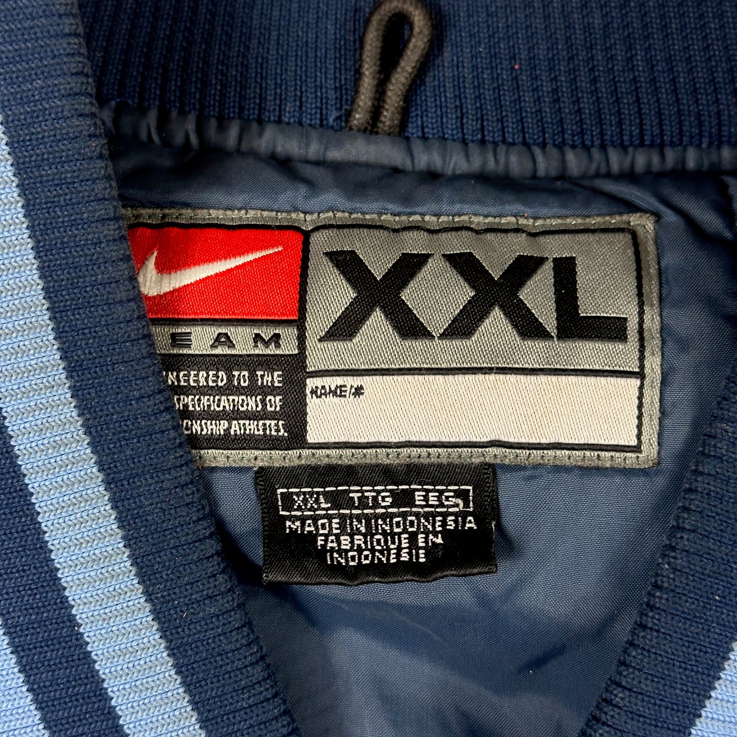 Vintage University of North Carolina Jacket Nike (Distressed)