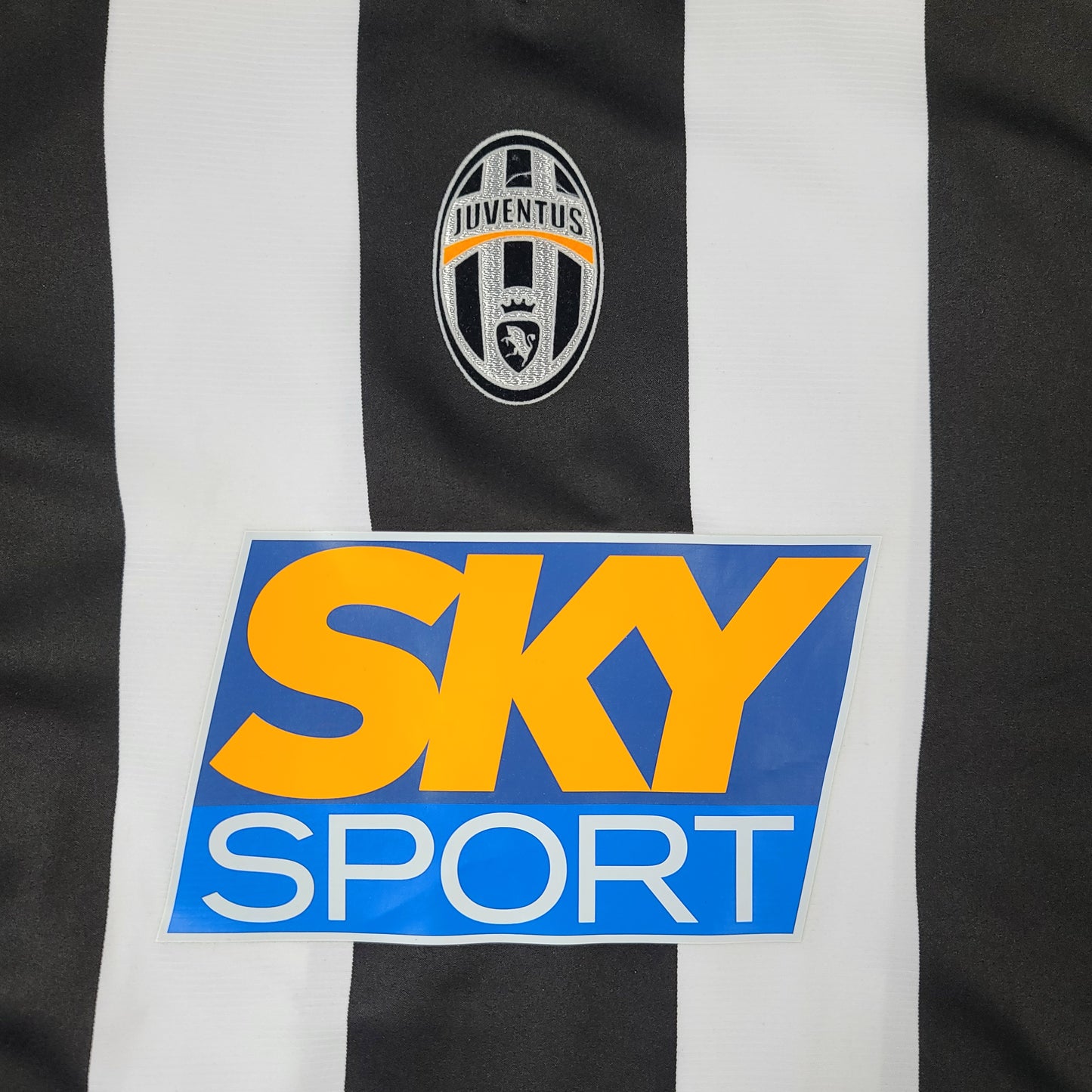 Deadstock Nike Juventus 2004-05 Home Soccer Jersey (New with Tags)