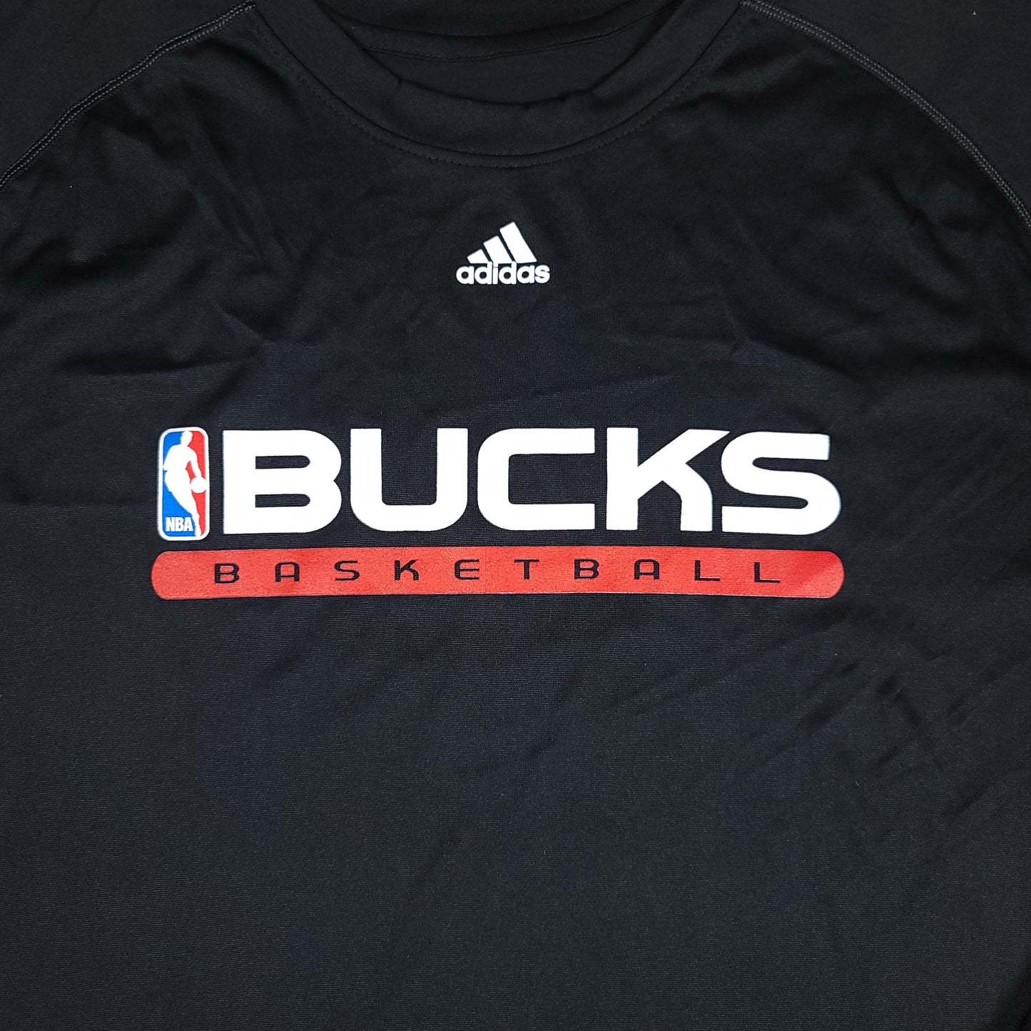 Milwaukee Bucks Basketball Long Sleeve adidas Warm Up Long Sleeve Tee