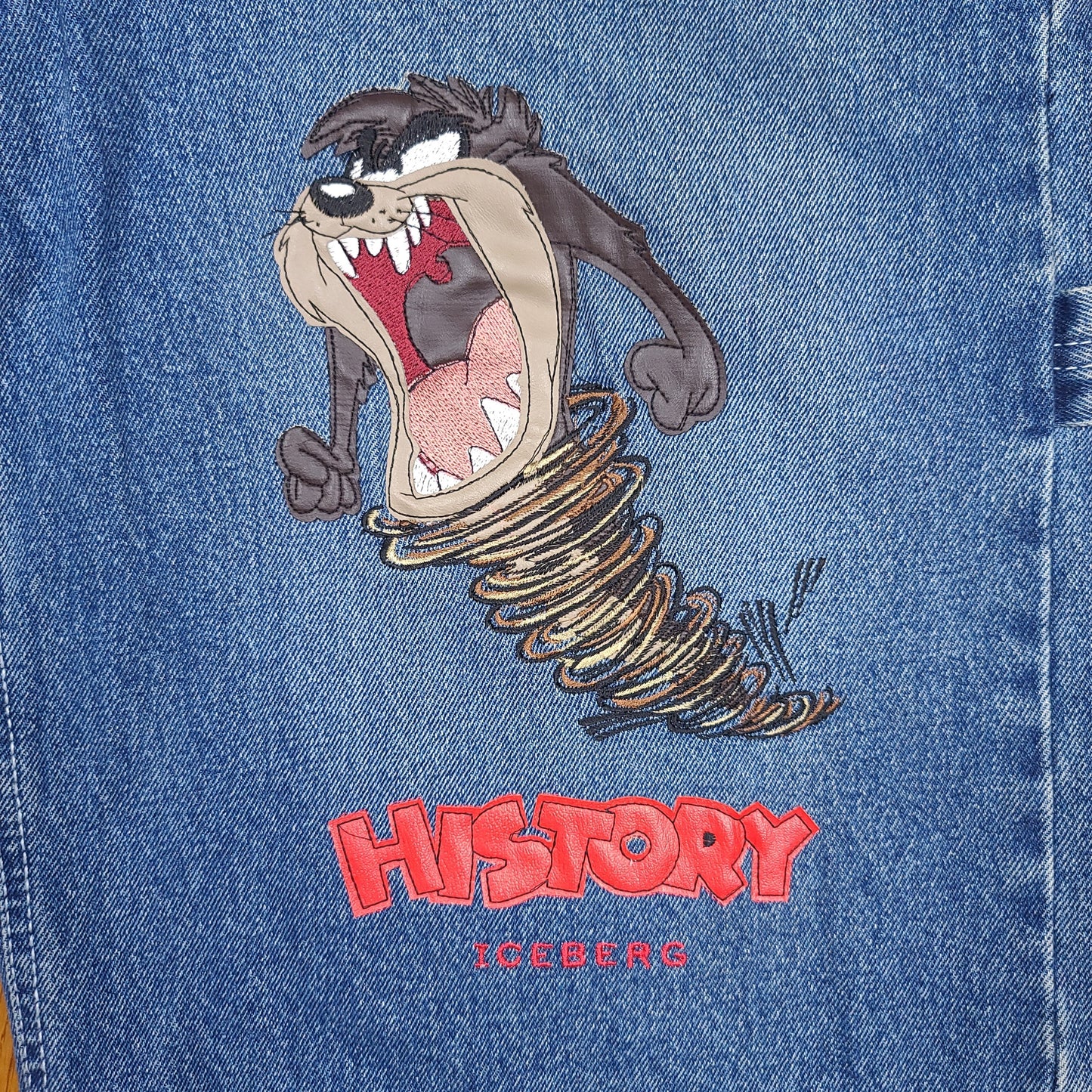 Vintage HIstory Iceberg Tasmanian Devil Blue Denim Shorts