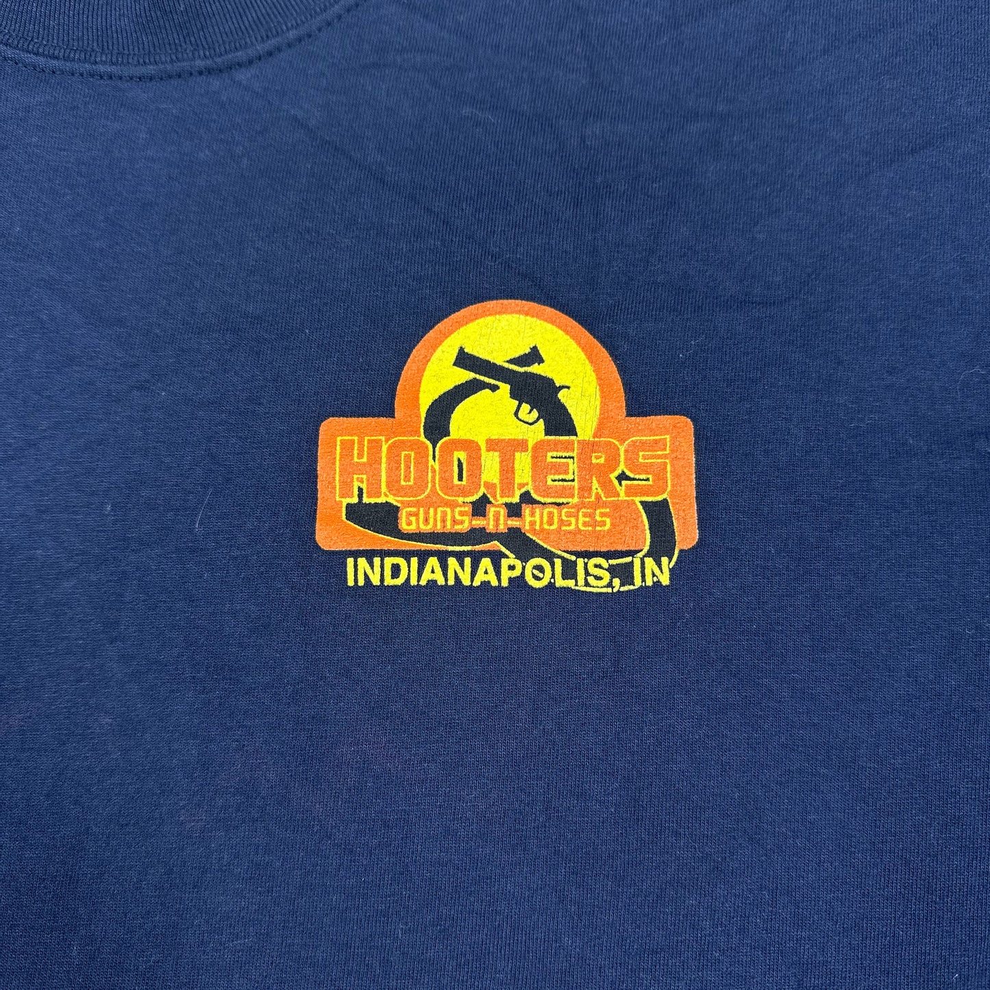 Vintage Hooters Guns n Hoses Indianapolis Navy Blue Tee