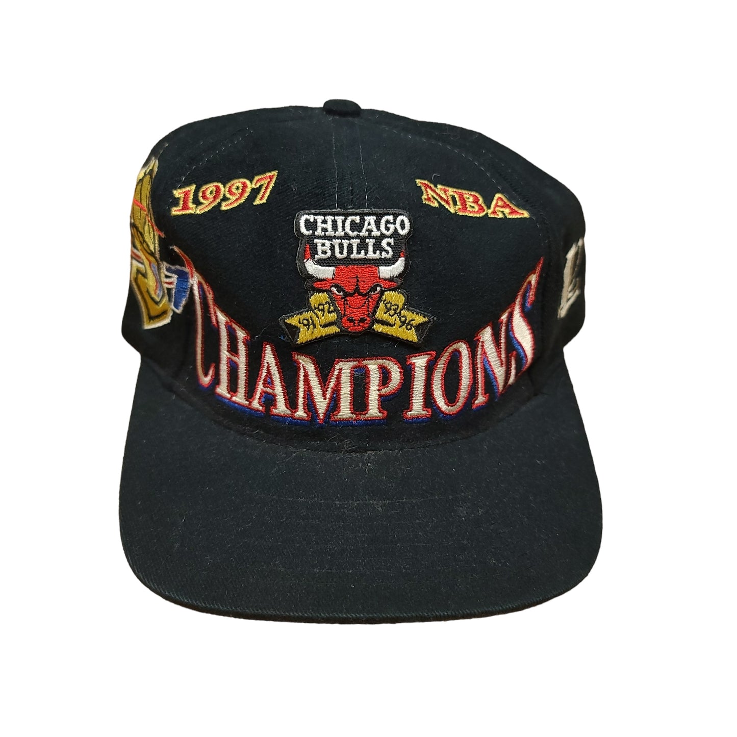 Vintage Chicago Bulls 1997 NBA Champions Black Logo Athletic Snap Back Hat